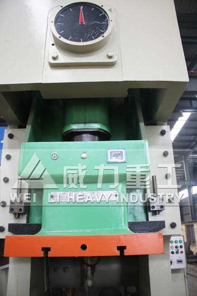 氣動(dòng)沖床組成細(xì)節(jié)