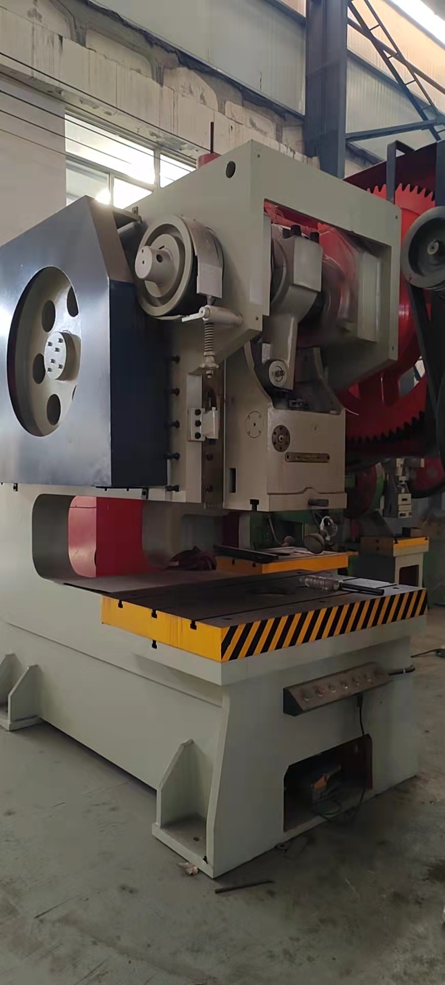 200噸深喉機(jī)械沖床